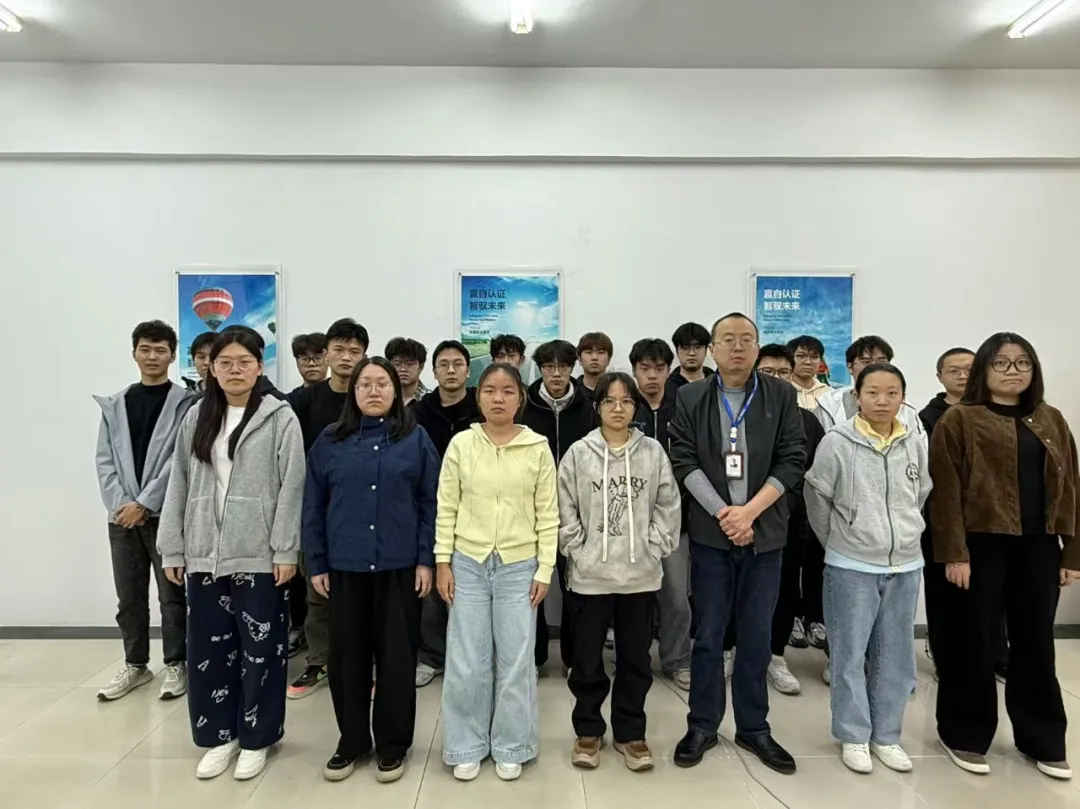 【近期結(jié)班留影】時光會定格此刻，但夢想永